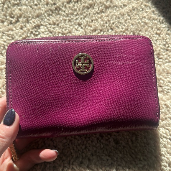 Tory Burch Purple Wallet - Picture 4 of 17